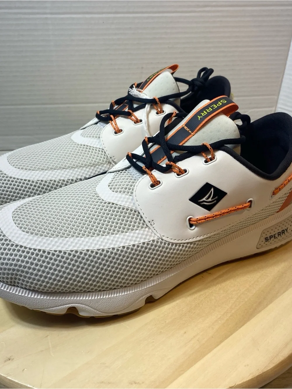 New! Sperry 7 Seas 3-Eye White Sneakers STS41105 Boat Shoes Men’s Size 11